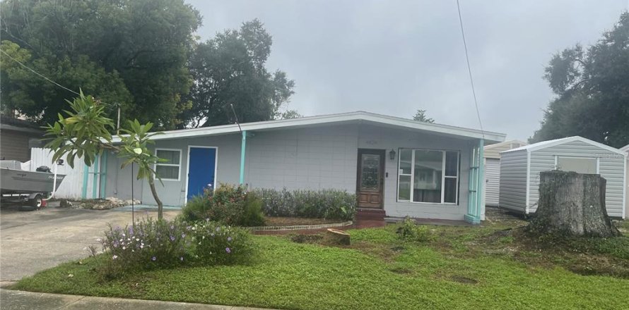 Villa ou maison à Tampa, Floride 3 chambres, 141.95 m2 № 2410147