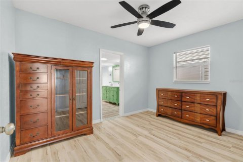 Villa ou maison à vendre à Tampa, Floride: 3 chambres, 141.95 m2 № 2410147 - photo 18