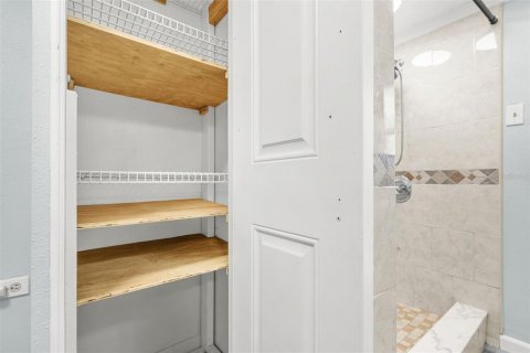 Villa ou maison à vendre à Tampa, Floride: 3 chambres, 141.95 m2 № 2410147 - photo 24