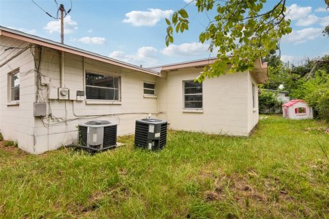 Villa ou maison à vendre à Tampa, Floride: 4 chambres, 153.85 m2 № 1884027 - photo 28