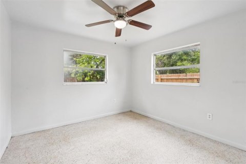 Villa ou maison à vendre à Tampa, Floride: 4 chambres, 153.85 m2 № 1884027 - photo 18