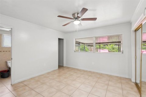 Villa ou maison à vendre à Tampa, Floride: 4 chambres, 153.85 m2 № 1884027 - photo 13