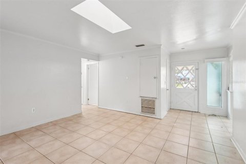 Villa ou maison à vendre à Tampa, Floride: 4 chambres, 153.85 m2 № 1884027 - photo 4