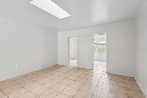 Villa ou maison à vendre à Tampa, Floride: 4 chambres, 153.85 m2 № 1884027 - photo 3