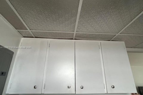 Снять в аренду кондоминиум в Майами-Бич, Флорида 1 спальня, 98.2м2, № 2013188 - фото 19