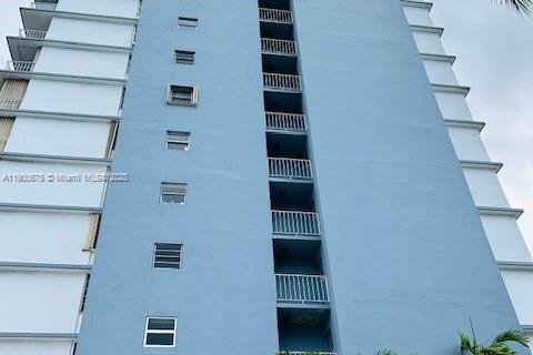 Снять в аренду кондоминиум в Майами-Бич, Флорида 1 спальня, 98.2м2, № 2013188 - фото 4