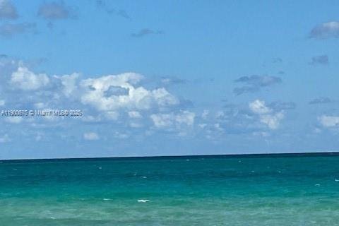 Снять в аренду кондоминиум в Майами-Бич, Флорида 1 спальня, 98.2м2, № 2013188 - фото 25