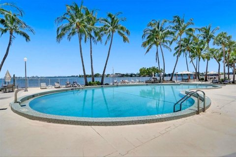 Снять в аренду кондоминиум в Майами-Бич, Флорида 1 спальня, 98.2м2, № 2013188 - фото 5