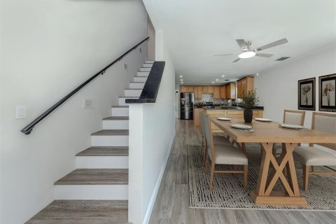 Casa en venta en Sarasota, Florida, 4 dormitorios, 246.75 m2 № 2091872 - foto 11