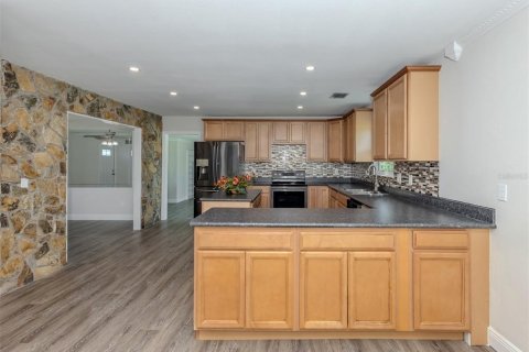Casa en venta en Sarasota, Florida, 4 dormitorios, 246.75 m2 № 2091872 - foto 13