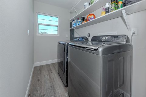 Casa en venta en Sarasota, Florida, 4 dormitorios, 246.75 m2 № 2091872 - foto 30
