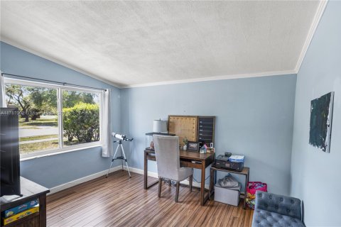 House in Cutler Bay, Florida 3 bedrooms, 104.52 sq.m. № 1740142 - photo 5