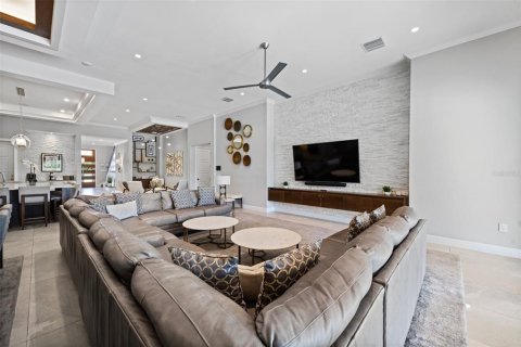Casa en venta en Four Corners, Florida, 10 dormitorios, 806.02 m2 № 1915258 - foto 21