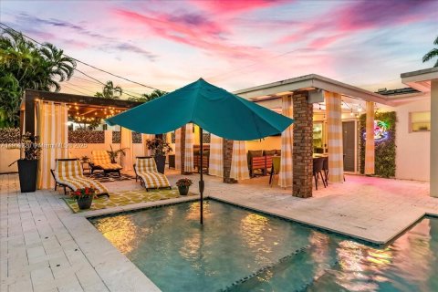 Villa ou maison à vendre à Miami, Floride: 3 chambres, 145.21 m2 № 1965257 - photo 3