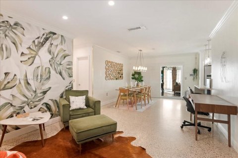 Villa ou maison à vendre à Miami, Floride: 3 chambres, 145.21 m2 № 1965257 - photo 6