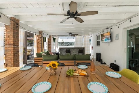 Villa ou maison à vendre à Miami, Floride: 3 chambres, 145.21 m2 № 1965257 - photo 19