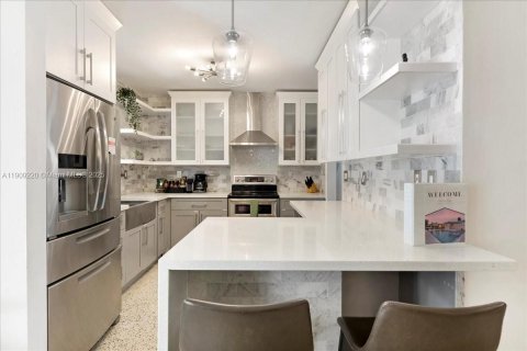 Villa ou maison à vendre à Miami, Floride: 3 chambres, 145.21 m2 № 1965257 - photo 8