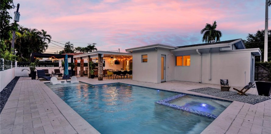 Villa ou maison à Miami, Floride 3 chambres, 145.21 m2 № 1965257