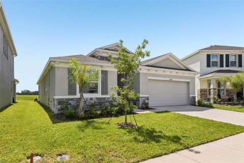 House in Wesley Chapel, Florida 4 bedrooms, 191.1 sq.m. № 2104499 - photo 2