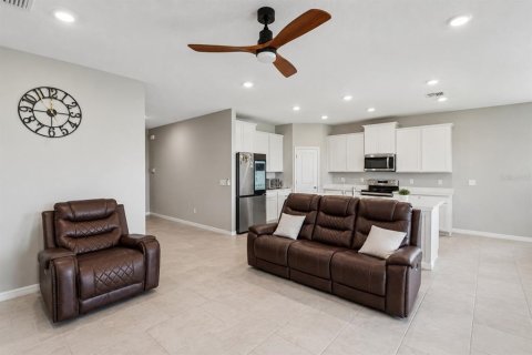 House in Wesley Chapel, Florida 4 bedrooms, 191.1 sq.m. № 2104499 - photo 9