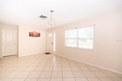 Casa en Port Richey, Florida 3 dormitorios, 117.8 m2 № 2124587