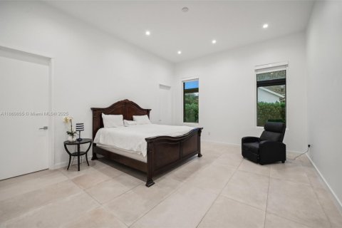 Casa en venta en Pinecrest, Florida, 6 dormitorios, 606.65 m2 № 1892109 - foto 23