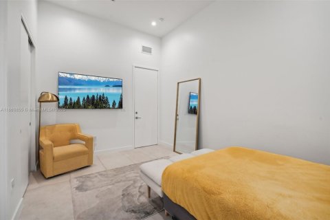 Casa en venta en Pinecrest, Florida, 6 dormitorios, 606.65 m2 № 1892109 - foto 27