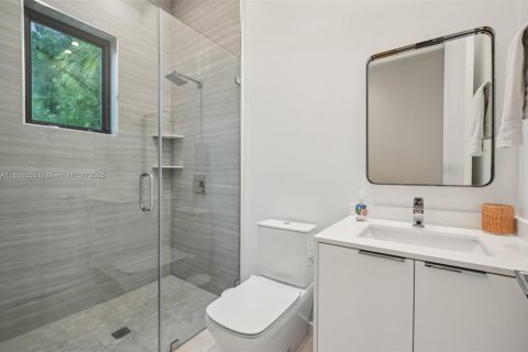 Casa en venta en Pinecrest, Florida, 6 dormitorios, 606.65 m2 № 1892109 - foto 24