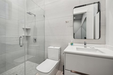 Casa en venta en Pinecrest, Florida, 6 dormitorios, 606.65 m2 № 1892109 - foto 29