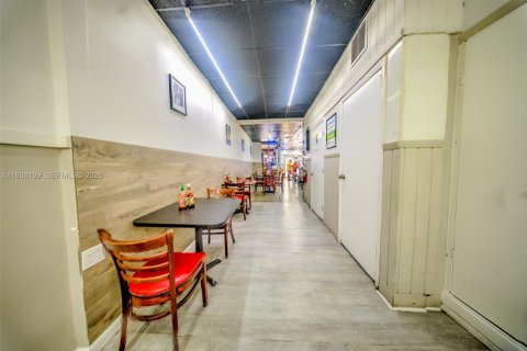 Commercial property in Miami, Florida № 1995828 - photo 15