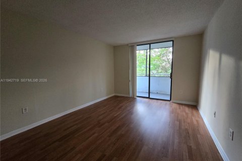 Condominio en alquiler en Miami, Florida, 2 dormitorios, 99.78 m2 № 2000468 - foto 14