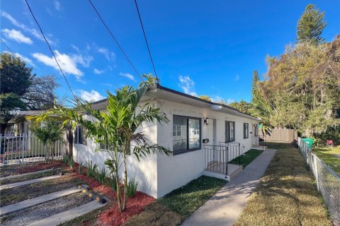 Propiedad comercial en venta en Miami, Florida, 120.4 m2 № 2029347 - foto 2