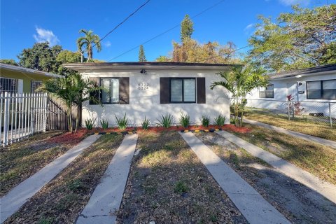 Propiedad comercial en venta en Miami, Florida, 120.4 m2 № 2029347 - foto 4