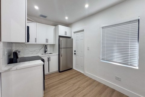 Propiedad comercial en venta en Miami, Florida, 120.4 m2 № 2029347 - foto 12