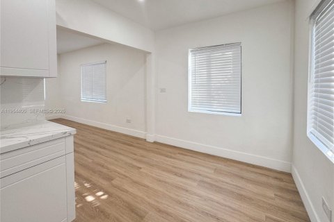 Propiedad comercial en venta en Miami, Florida, 120.4 m2 № 2029347 - foto 18