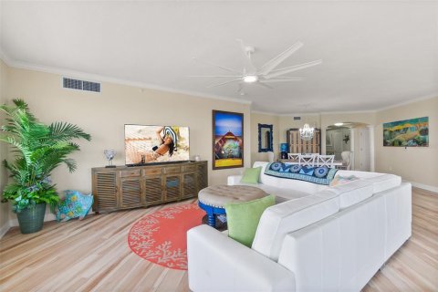 Condo in Daytona Beach, Florida, 3 bedrooms  № 1555898 - photo 19