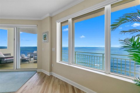 Condo in Daytona Beach, Florida, 3 bedrooms  № 1555898 - photo 17