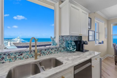 Condo in Daytona Beach, Florida, 3 bedrooms  № 1555898 - photo 25