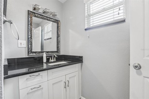 Casa en venta en Tampa, Florida, 3 dormitorios, 98.1 m2 № 2430653 - foto 17