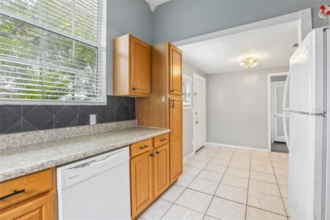 Casa en venta en Tampa, Florida, 3 dormitorios, 98.1 m2 № 2430653 - foto 10