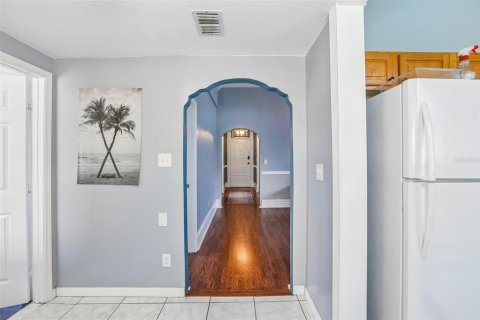 Casa en venta en Tampa, Florida, 3 dormitorios, 98.1 m2 № 2430653 - foto 11