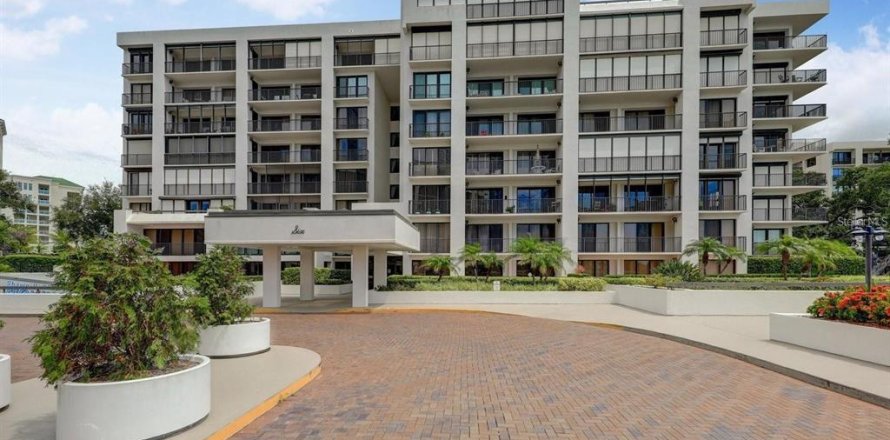 Condominio en Belleair, Florida, 2 dormitorios № 1817300