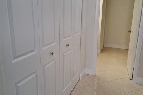 Condo in Belleair, Florida, 2 bedrooms  № 1817300 - photo 21
