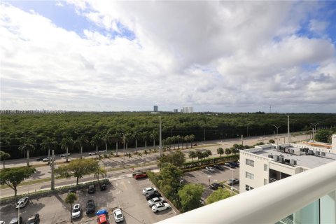 Купить кондоминиум в Норт-Майами-Бич, Флорида 2 спальни, 106.37м2, № 2047726 - фото 5