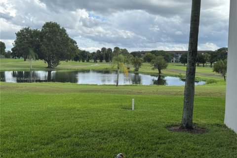 Copropriété à louer à Pembroke Pines, Floride: 2 chambres, 88.54 m2 № 1947251 - photo 27