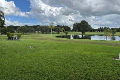 Copropriété à louer à Pembroke Pines, Floride: 2 chambres, 88.54 m2 № 1947251 - photo 20