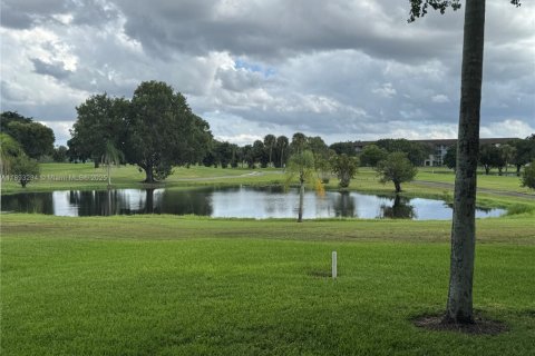 Copropriété à louer à Pembroke Pines, Floride: 2 chambres, 88.54 m2 № 1947251 - photo 24