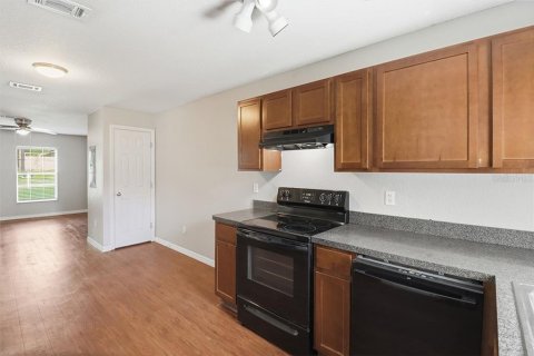 Commercial property in Citrus Springs, Florida 4 bedrooms, 162.58 sq.m. № 2213284 - photo 16
