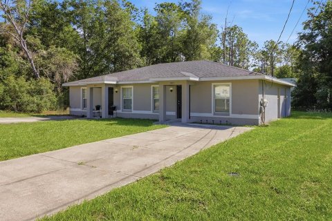 Commercial property in Citrus Springs, Florida 4 bedrooms, 162.58 sq.m. № 2213284 - photo 3