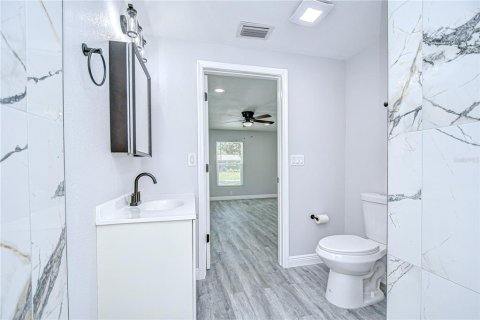 House in Saint Petersburg, Florida 3 bedrooms, 108.05 sq.m. № 1849570 - photo 13
